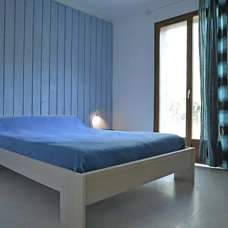 Villa Spacious By The River *