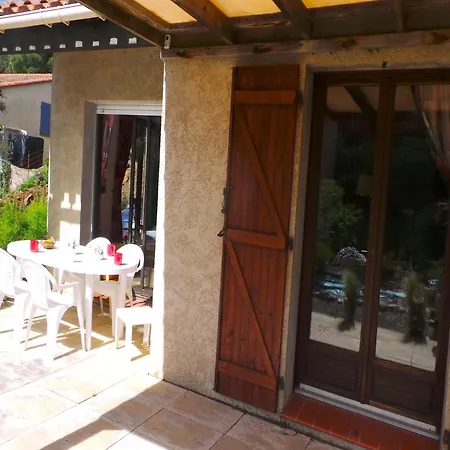 Villa Spacious By The River