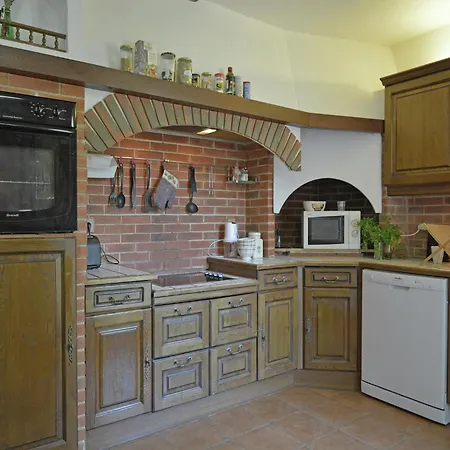 Villa In With Scenic Hilltop Views Le Boulou