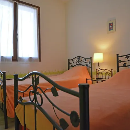 Villa In With Scenic Hilltop Views *
