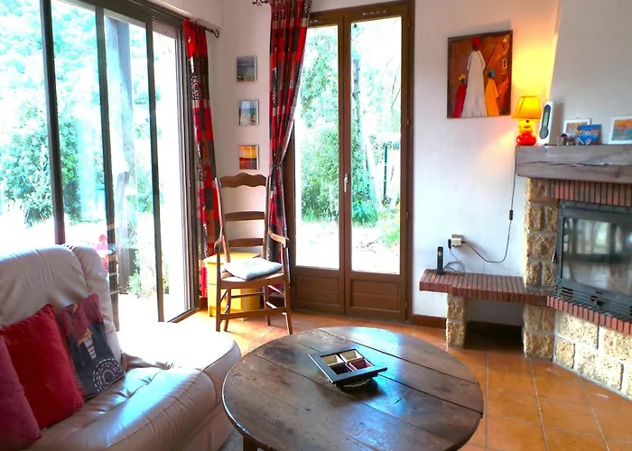 Βίλα In With Scenic Hilltop Views Le Boulou