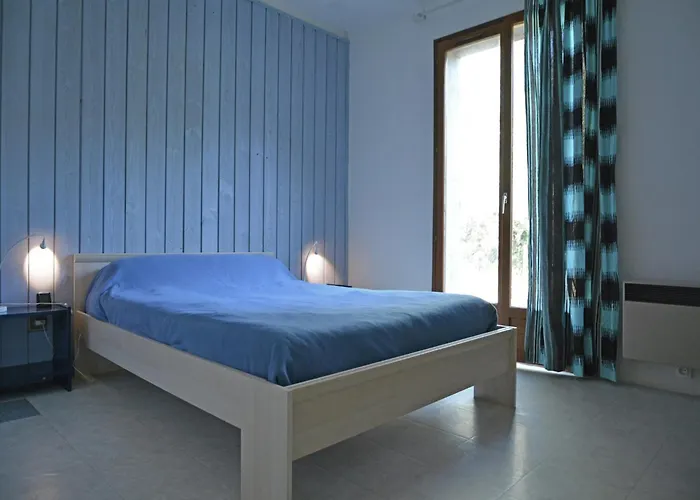 Βίλα In With Scenic Hilltop Views