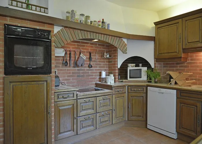 Βίλα In With Scenic Hilltop Views Le Boulou